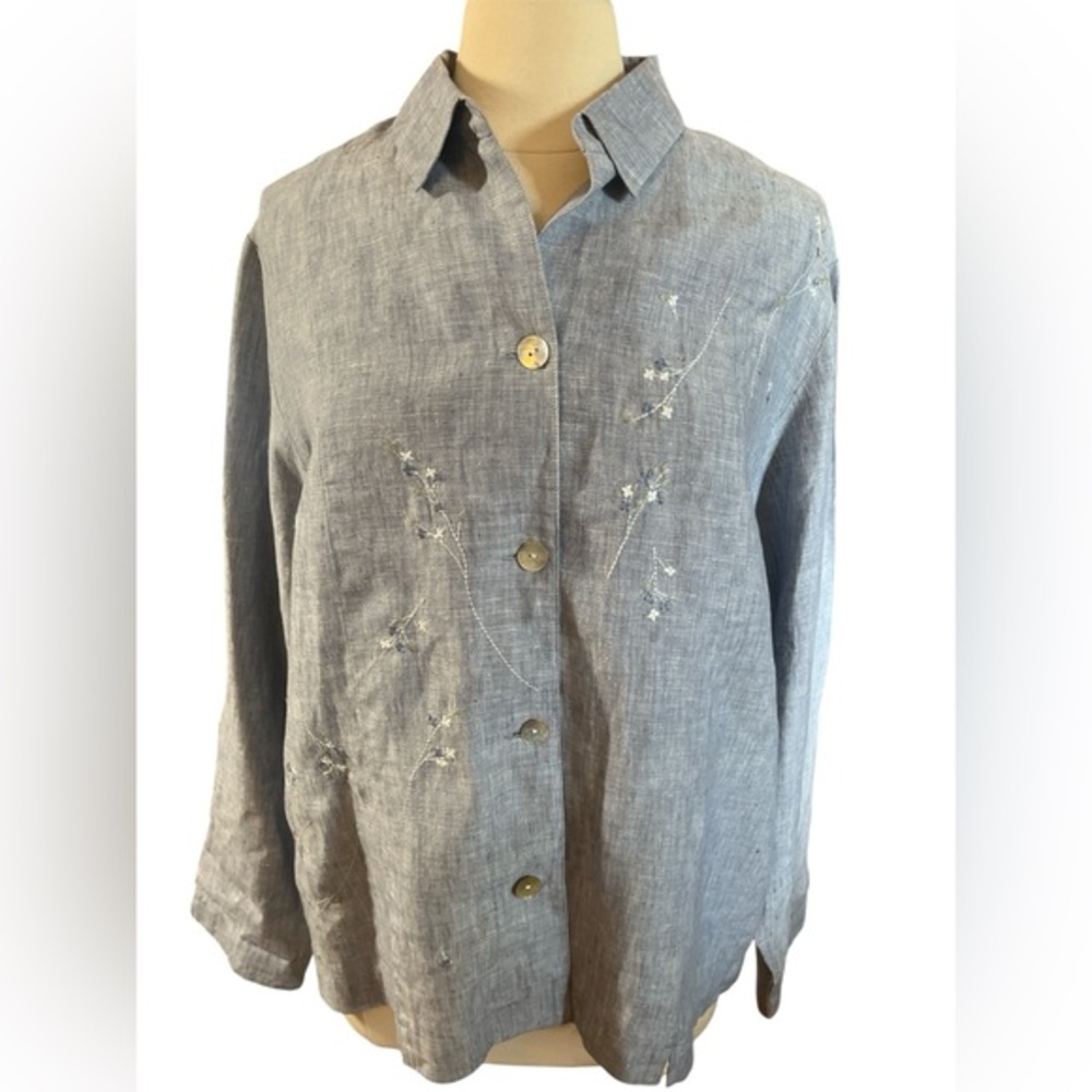 Susan Bristol Linen Blue Button-Up Blouse w/gray,white floral Embroidery Size L